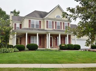 39W807 Benton Ln, Geneva, IL 60134