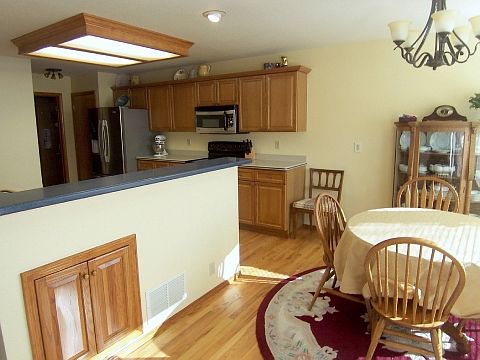 Bright, Spacious Kitchen w/ Vaulted Ceiling, Hardwood Floor