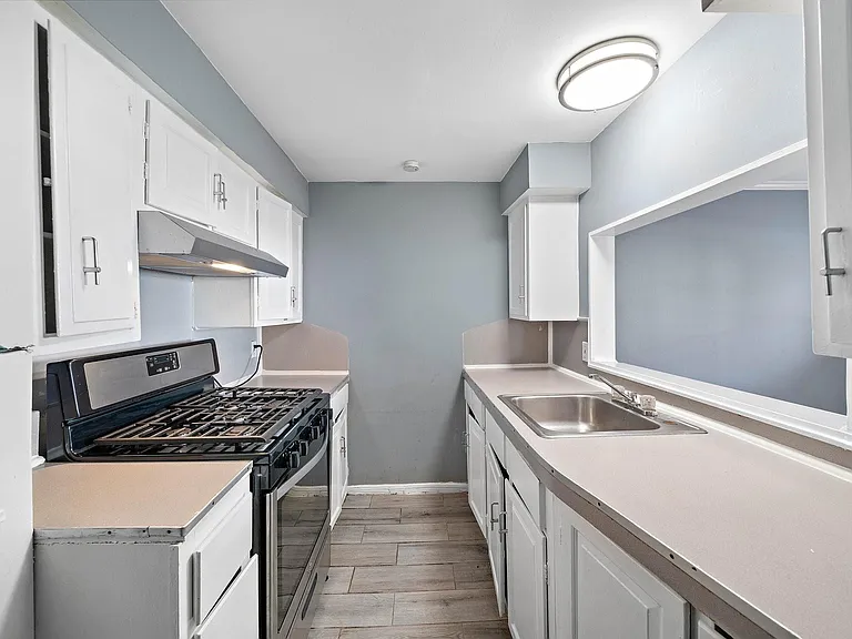2404 Yoakum Blvd #1 — Photo 7