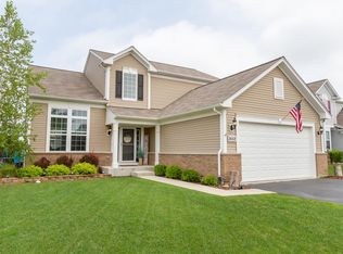 3552 Edgewood Ln, Carpentersville, IL 60110