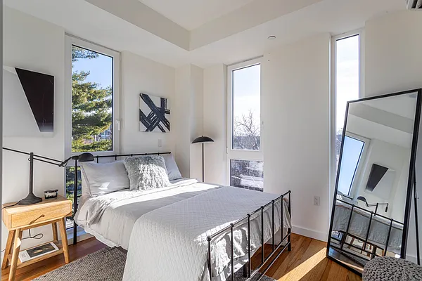 Rented by ERNY LLC | media 8