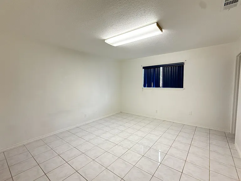 201 Gumwood Ln — Photo 14