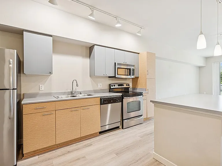 Riverpark Apartments — Photo 6