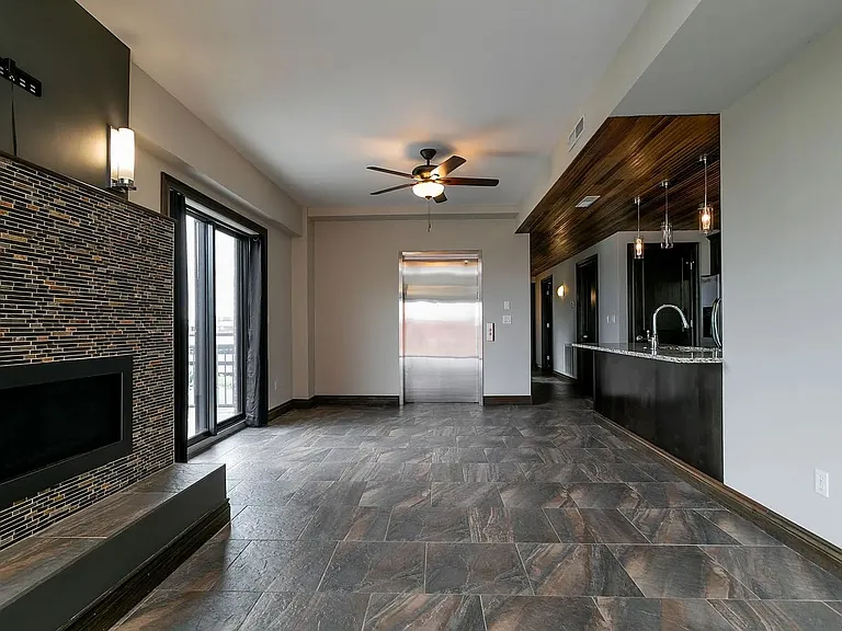 1200 E Walnut St — Photo 16