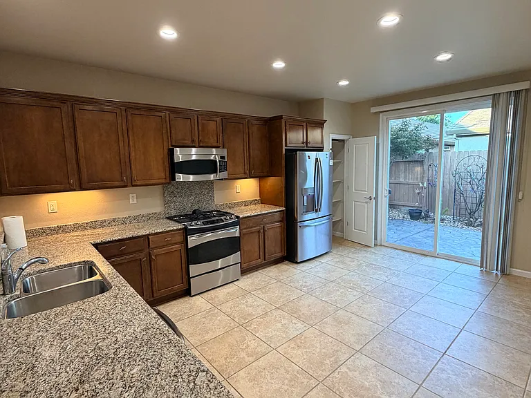 9855 Sheffield Way — Photo 11
