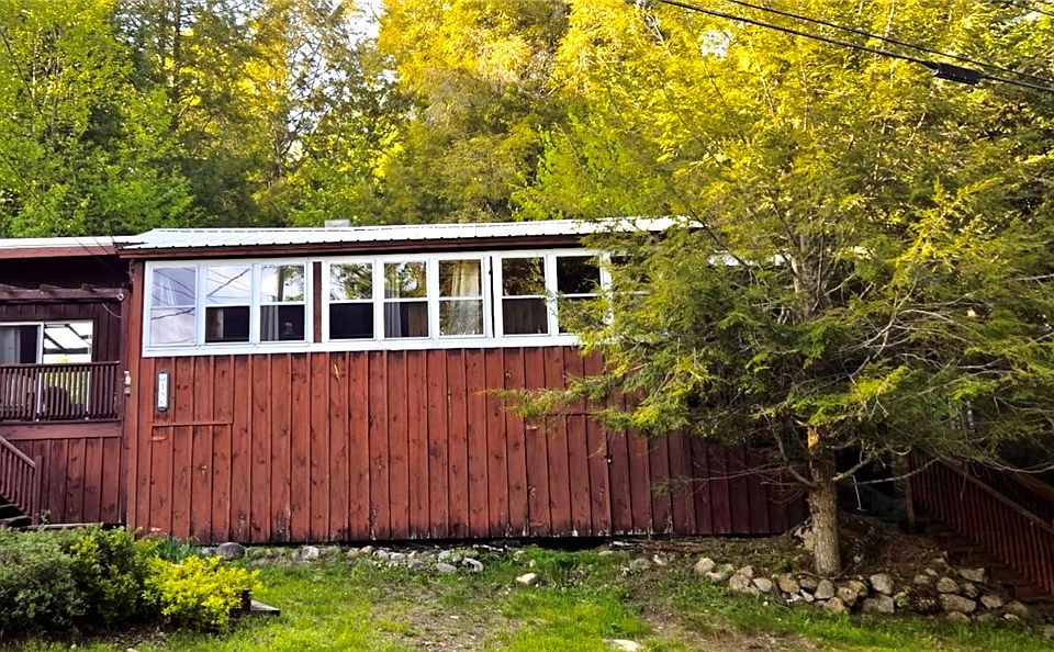 1st image of 156 Minnow Brook Ln