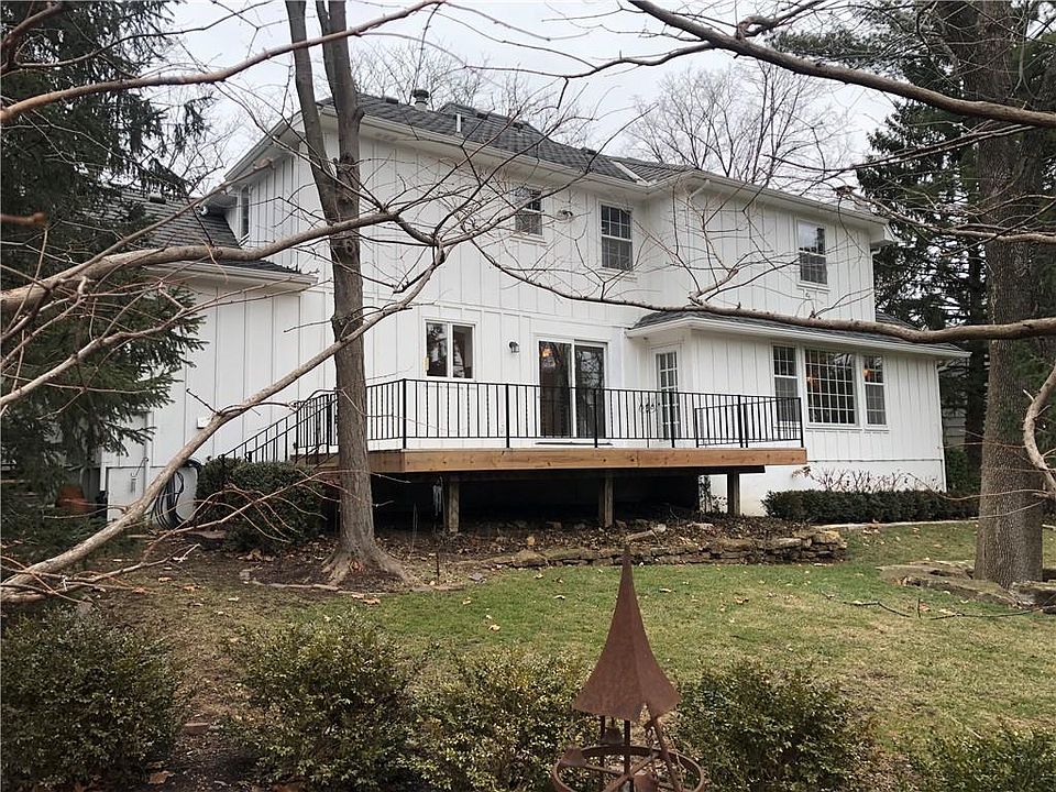2nd image of 3007 W 84th Pl