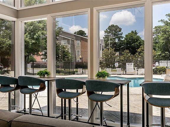 4th image of 120 15th St E APT 118