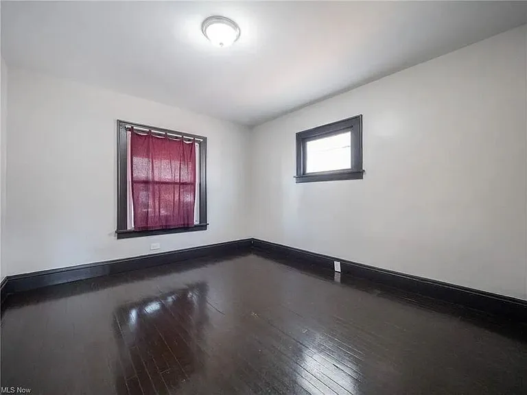 2179 W 106th St #1 — Photo 3