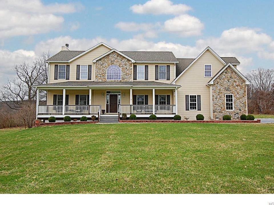 1st image of 75 College Ln