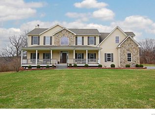 75 College Ln, Millbrook, NY 12545