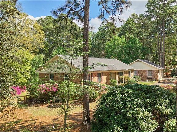 3rd image of 852 Barber Road