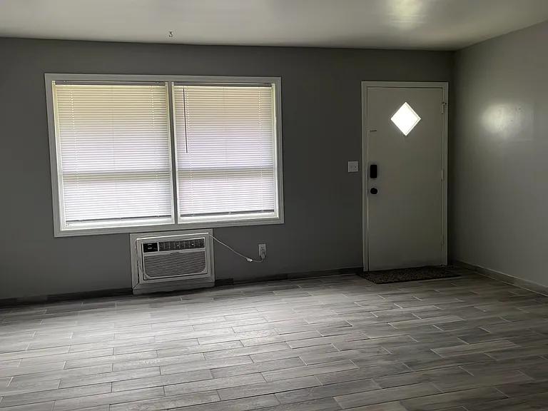 1724 Joppa Ave #2 — Photo 1