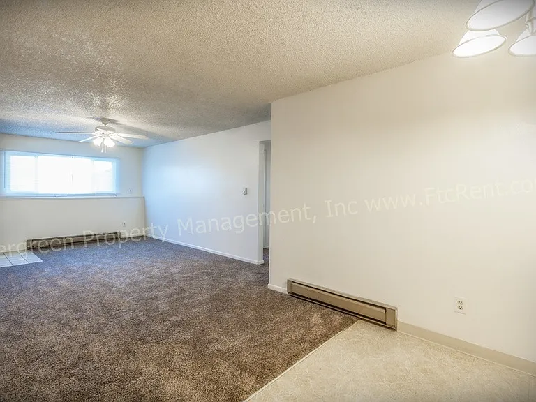 2034-2036 W Plum St — Photo 29