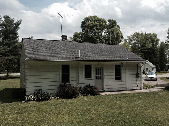 2nd image of 7413 Park Dr