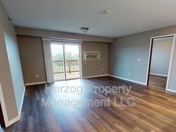 3rd image of 2575 Cedar Ave N APT 116