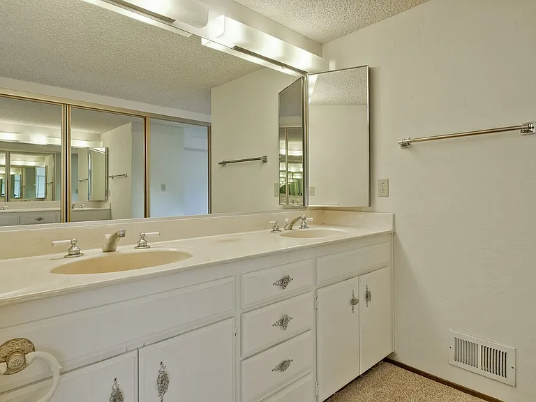 8224 Claret Ct — Photo 28
