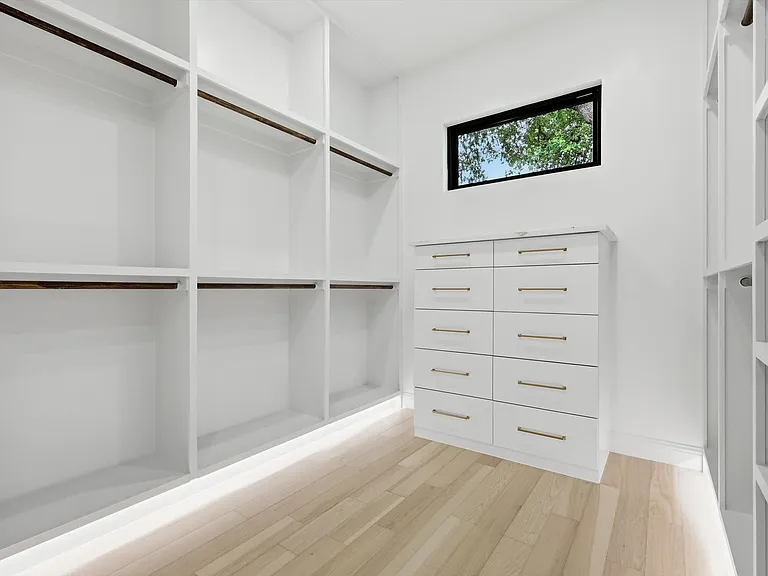 3135 Walnut Hill Ln — Photo 20