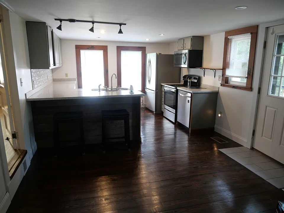 1126 Trumbull Corners Rd