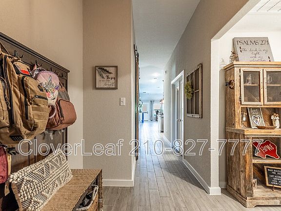 5th image of 804 Shrike Ln