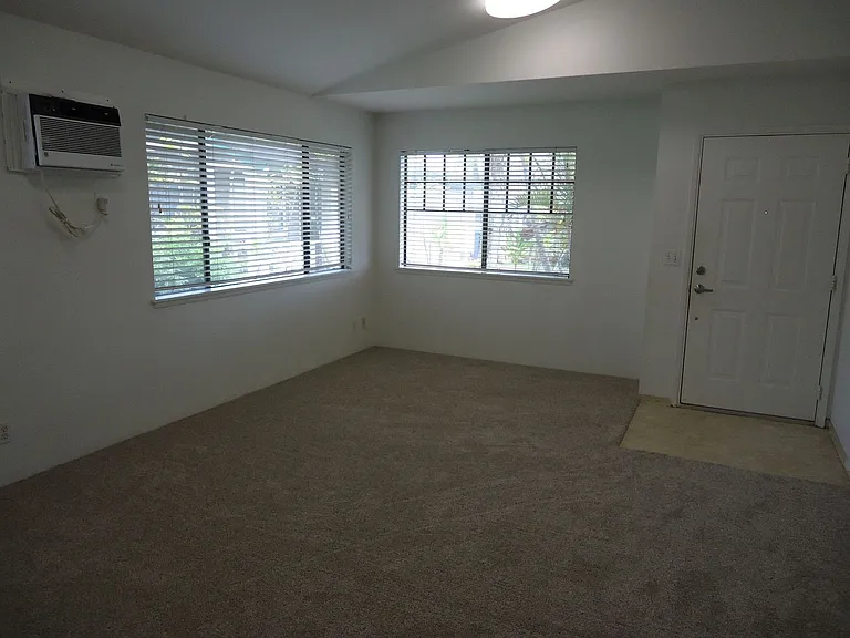 95-1056 Puukoa St #107 — Photo 2