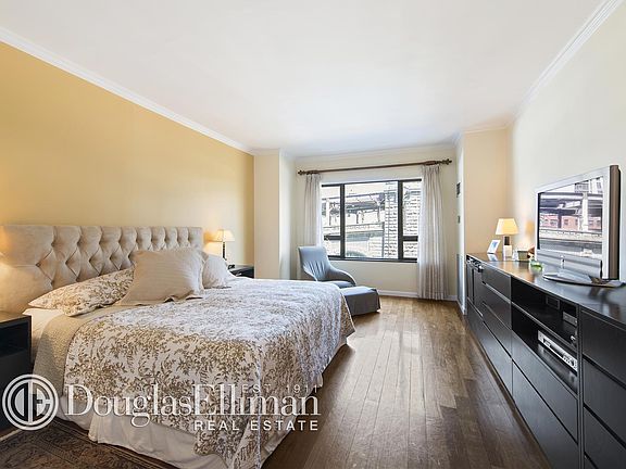 3rd image of 425 E 58th St APT 5B