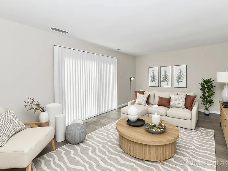 Park Lane Apartments — Photo 45