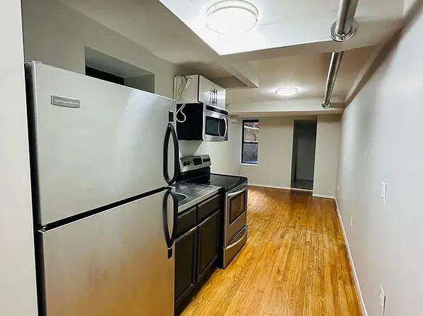 327 West 21st Street image 1 of 6