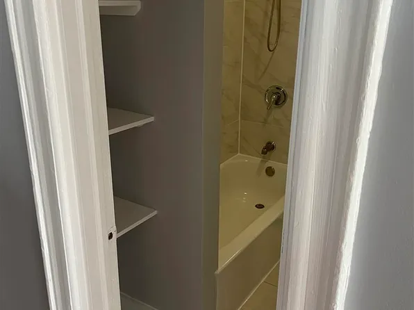 24 Eastern Parkway image 14 of 19