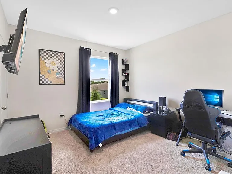831 Turner Ln — Photo 22