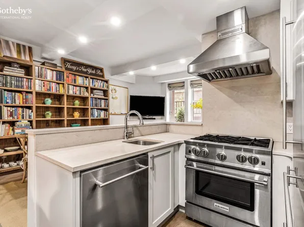 64 East 94th Street image 2 of 10