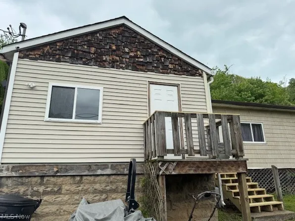 285 Bethany Pike, Wellsburg, WV 26070