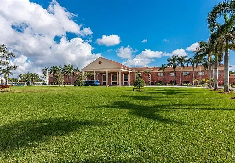 256 Mansfield Dr #G — Photo 34