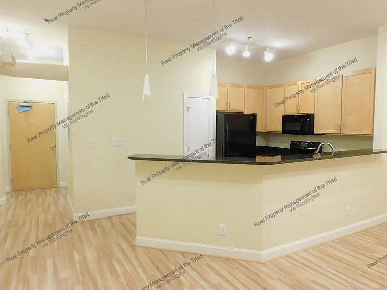220 W Market St #105 — Photo 5
