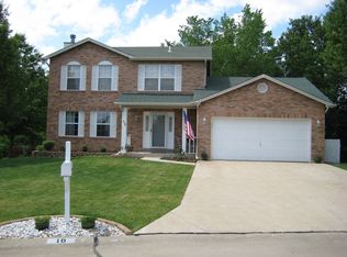 10 Olde Warwick Ct, Saint Charles, MO