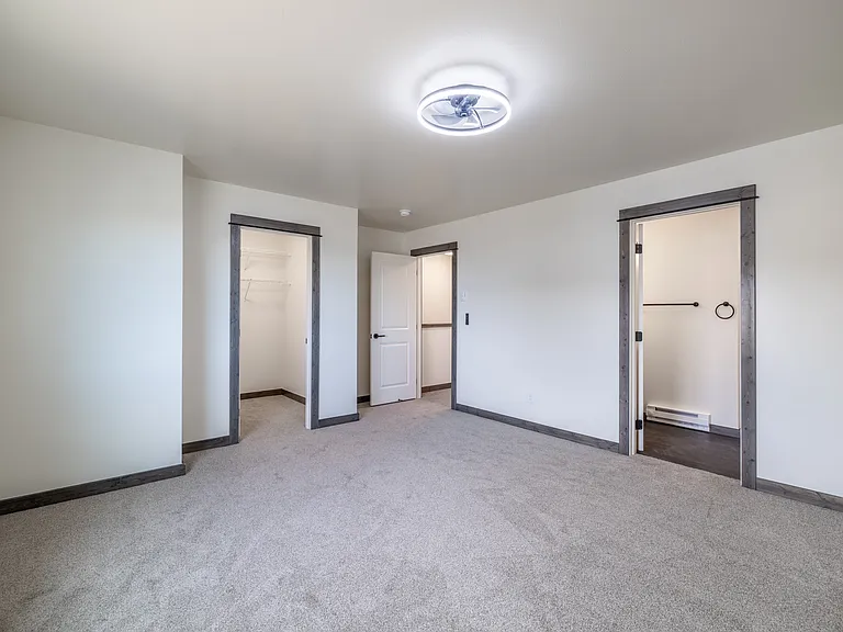 3384 Crosswind Ct — Photo 16