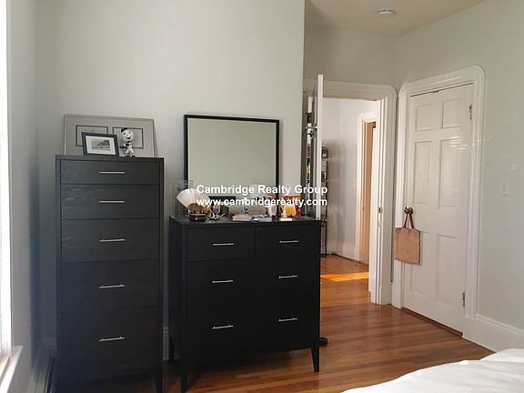 4th image of 85-87 Holworthy St #1