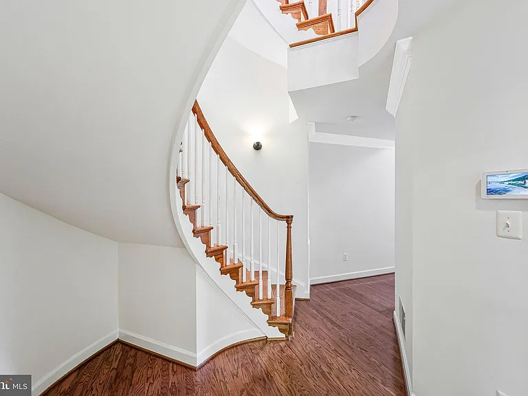 7720 Spoleto Ln — Photo 53