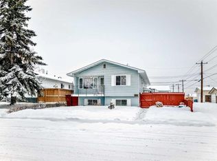 791 E Penbrooke Rd SE, Calgary, AB T2A 3T4