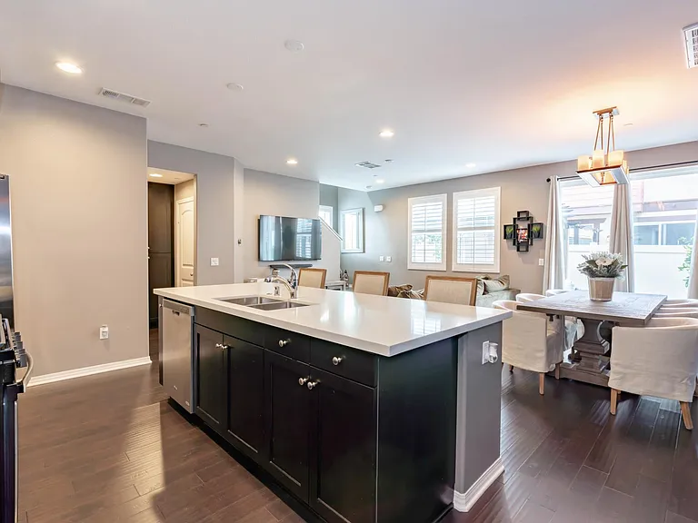 22058 Barrington Way — Photo 9