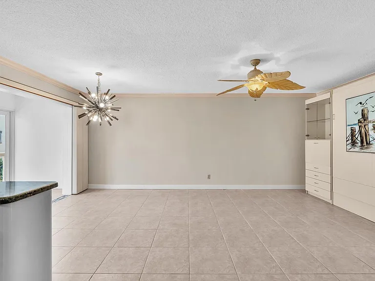 2000 Diana Dr — Photo 9