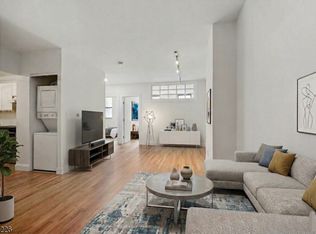 111 Mulberry St APT 2C, Newark, NJ