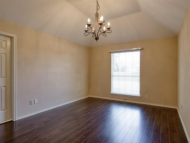 1411 Rivercrest Blvd — Photo 10