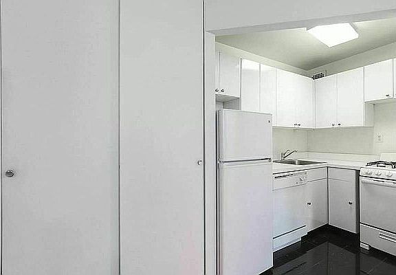 4th image of 97 5th Ave APT 3D
