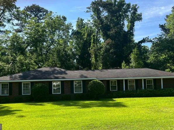 256 Wells Cir, Dublin, GA 31021
