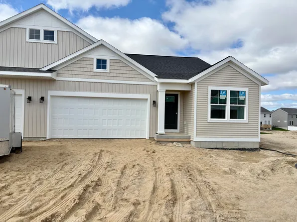 3845 Highbury Dr #1, Grandville, MI 49418