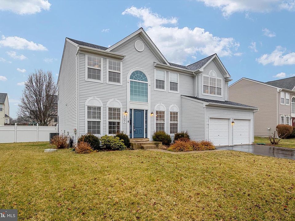 1st image of 107 Meadow Croft Dr