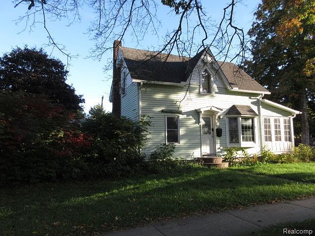 410 W 4th St, photo 2
