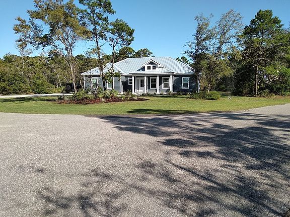 3rd image of 140 Las Brisas Dr