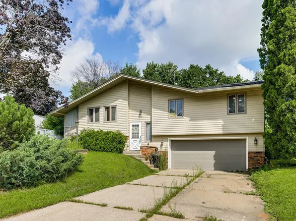 1706 2nd St N, South Saint Paul, MN 55075